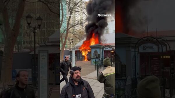 A fire broke out in NYC, destroying several artisan stands and sparking an evacuation.