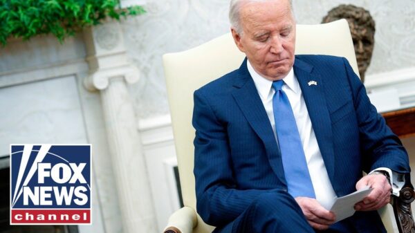 Biden is ‘turning a blind eye’ to ISIS threat: Sen. Katie Britt