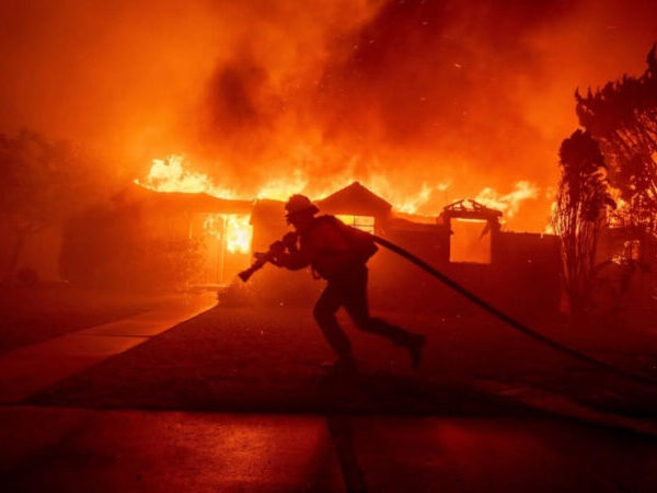 LA County sheriff says detention facility near Hughes Fire has been evacuated